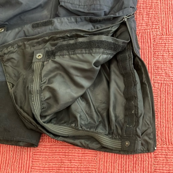 Marmot men’s small ski / snowboard pants Black Mesh-Lined w/ removable knee pads - Picture 11 of 16